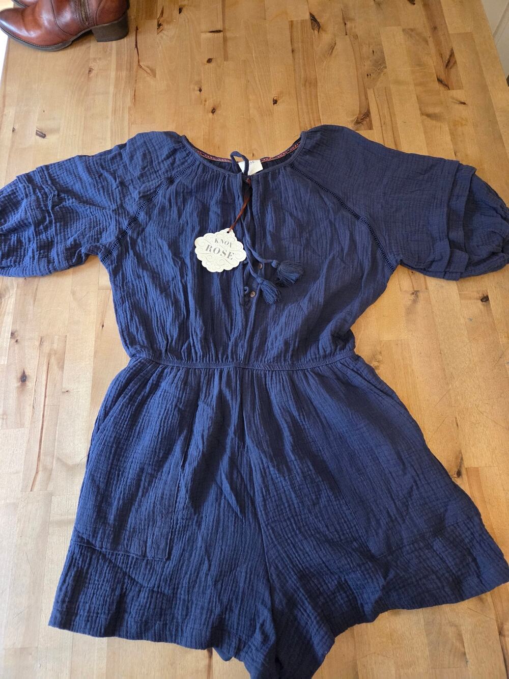 Knox Rose Navy Gauze Romper Short Sleeve Puff Shoulder Size L NWT